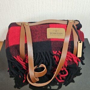 Pendleton Mosier Motor Robe Blanket Fringed Red Buffalo Plaid Wool Leather Strap